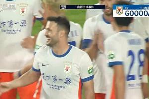 泰山5-1领先！张岩扑救脱手，瓦科轻松推射破门-na