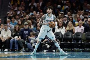 25-26赛季三球在场时黄蜂每百回合进攻效率联盟第1 不在场时第26-mx